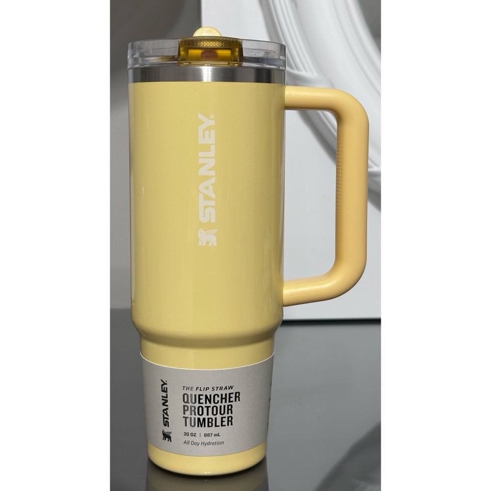 STANLEY QUENCHER PROTOUR FLIP STRAW TUMBLER, 30OZ- BUTTER GLOSS YELLOW